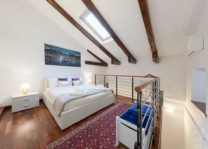 Ca' del Pozzo Loft Apartment